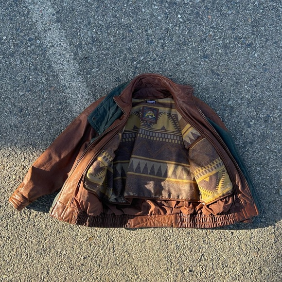 Vintage 90’s Adventure Bound light brown leather jacket - Picture 4 of 6